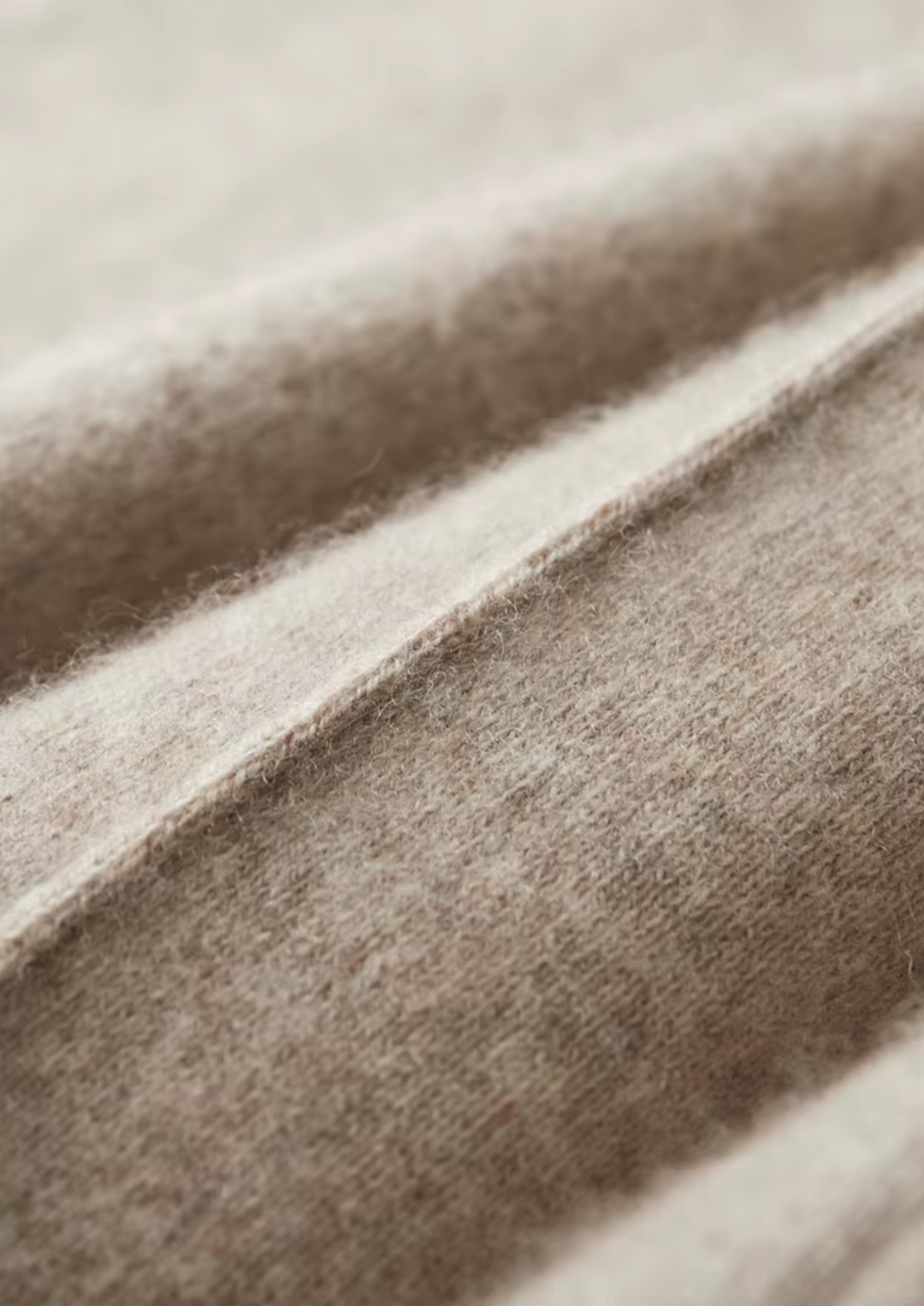 TALVAMAA | Sada PURE Ekstra-Hästi Hõbe Merino Villa Luzzo