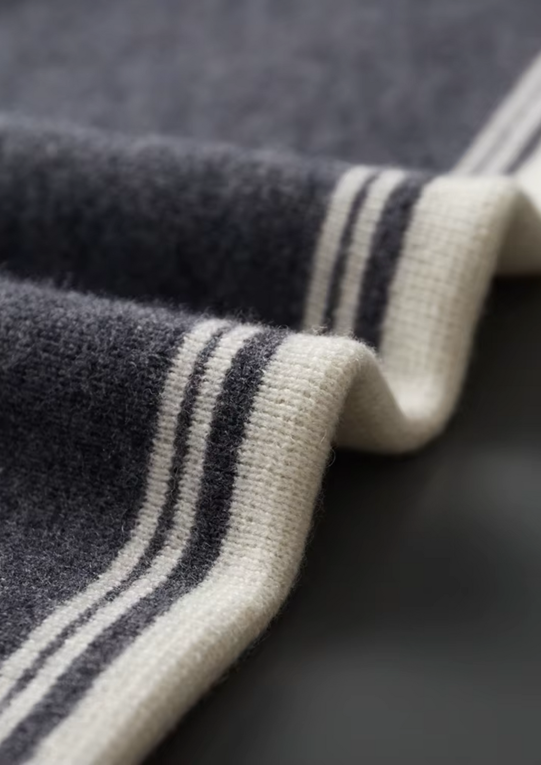 TALVAMAA | PURE MERINO VLNA DAMIEN SADA
