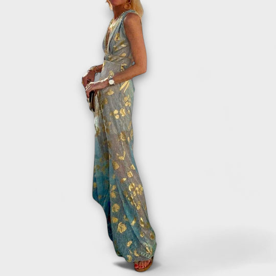 Kleit V-kujulise kaelusega ja läikivate detailidega