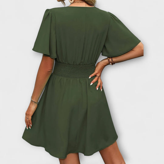 Winslet - Kleit kogutud vöökohaga ja V-kujulise dekolteega