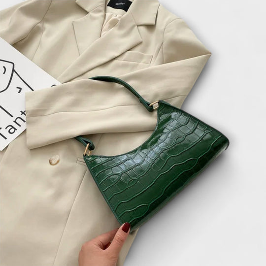 Lora. - Läikiv nahk käekott