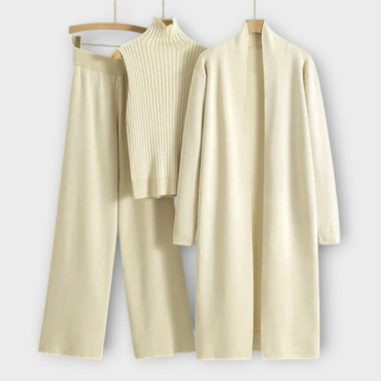 Isabella - Kolmeosaline komplekt