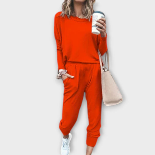 Claire - Juhuslik Kaheosaline Komplekt